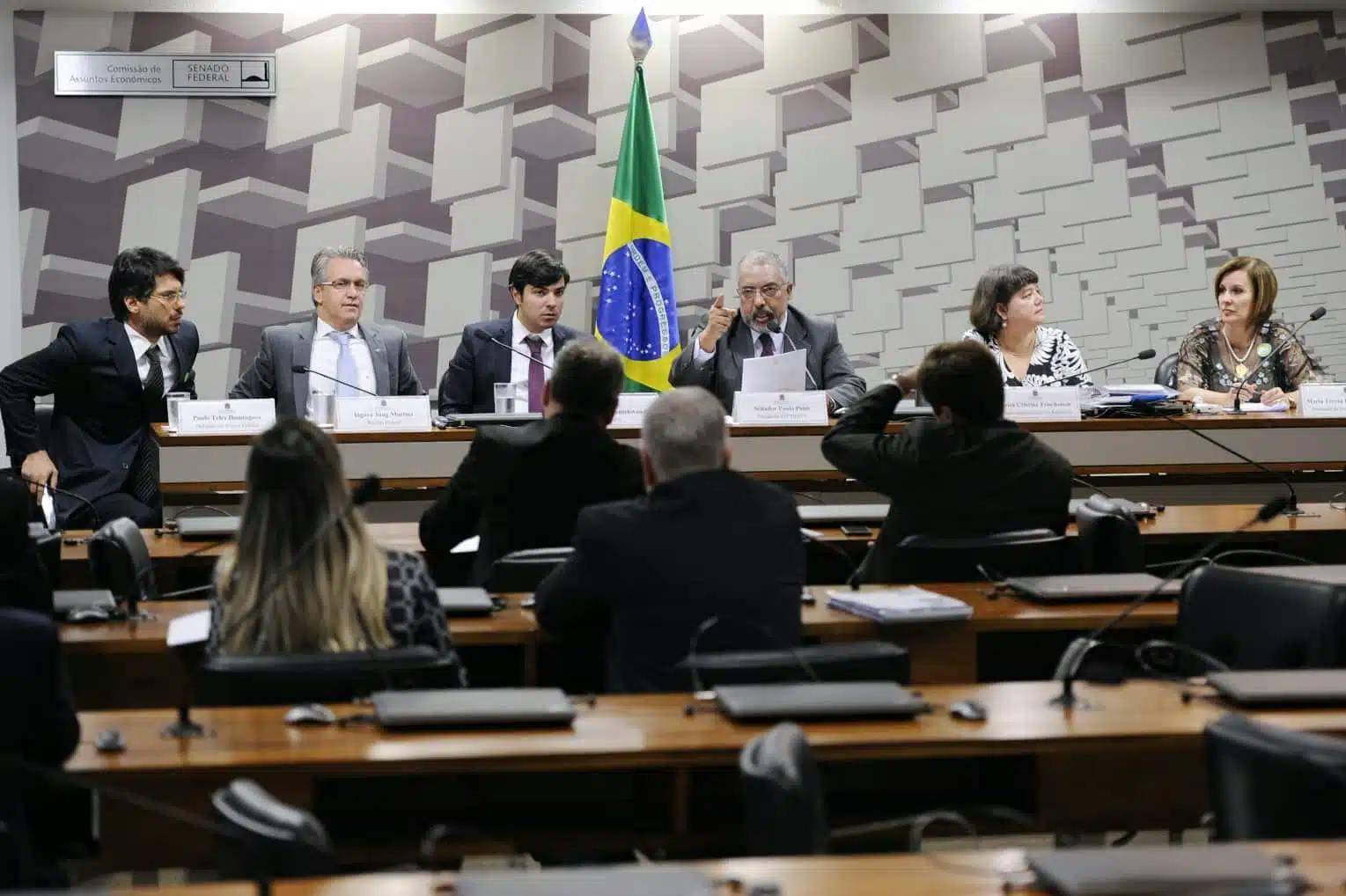 CPI da Previdência diz que não há déficit na Previdência Social