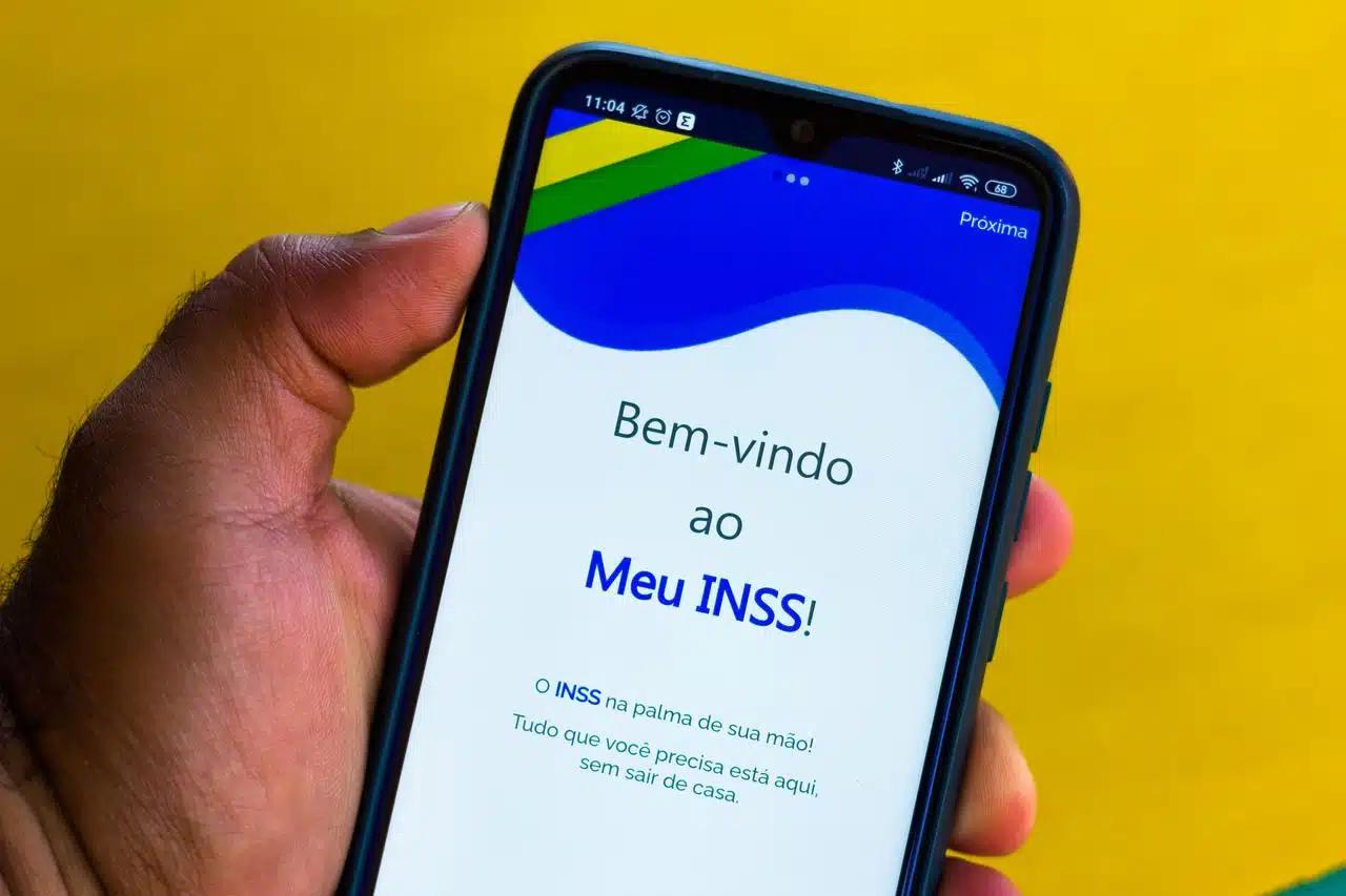 223,6 mil pedidos no INSS foram engavetados, segundo presidente do INSS