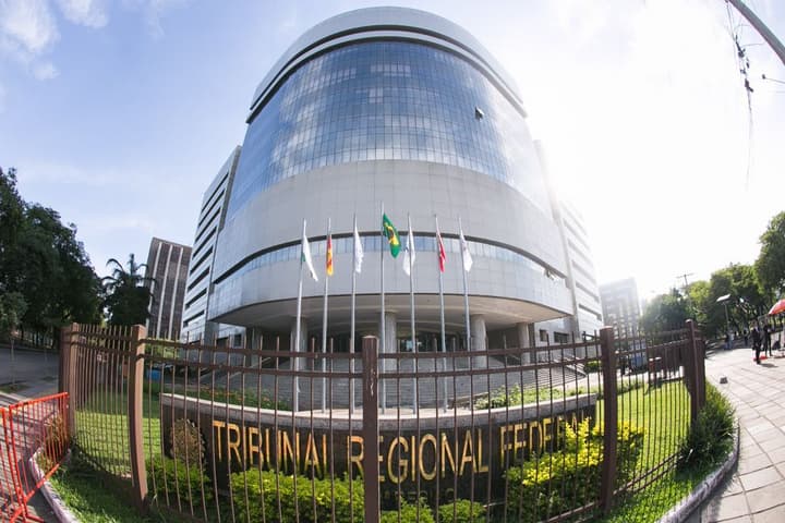 Imagem relacionada a notícia TRF4 decide que processo não deve ser suspenso com base no Tema 1124 do STJ