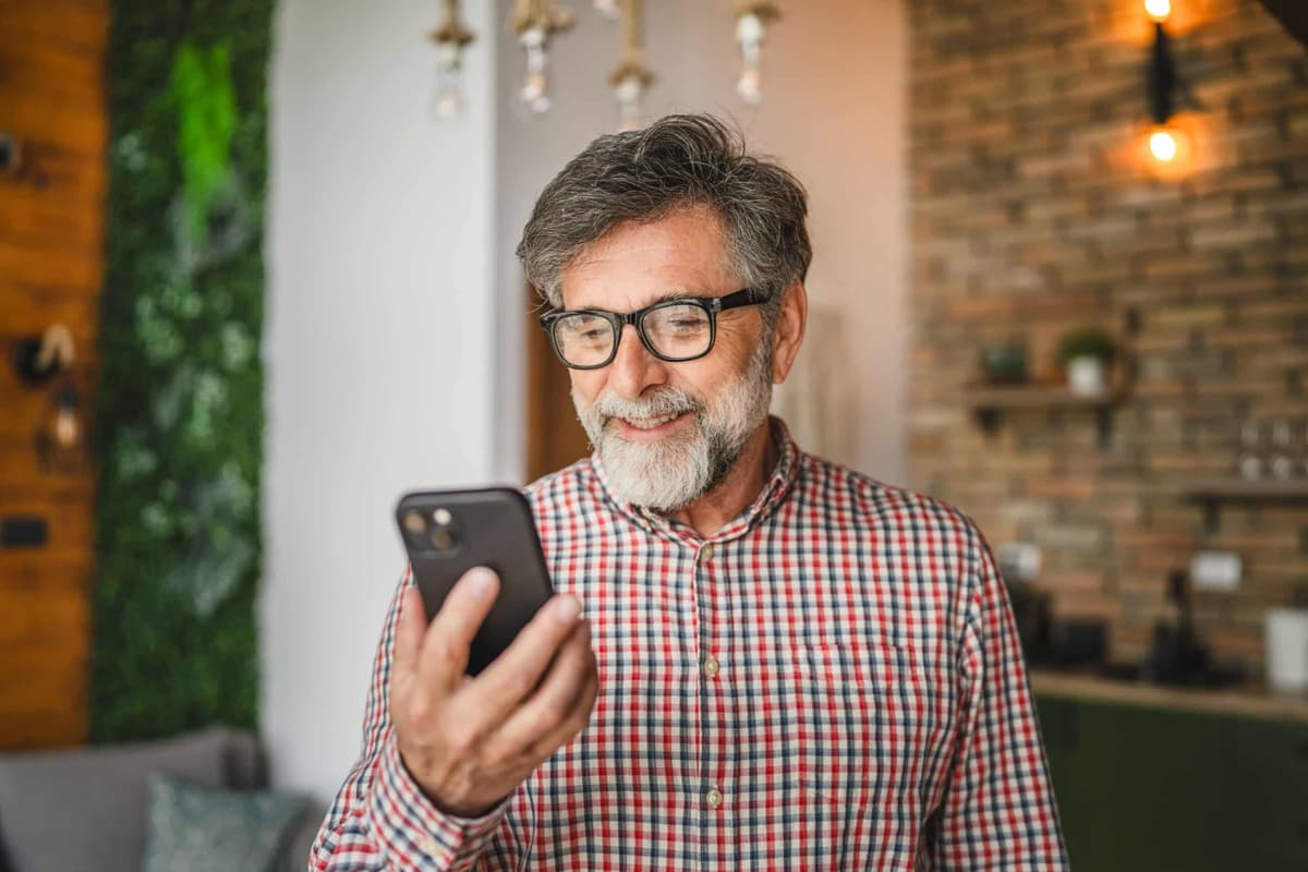 Quem tem 57 anos e 20 anos de contribuição pode se aposentar?