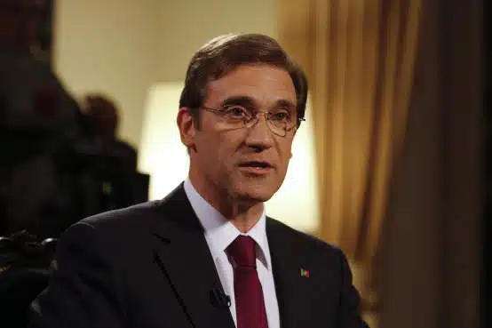 Portugal eleva idade para aposentadoria e amplia jornada de servidores