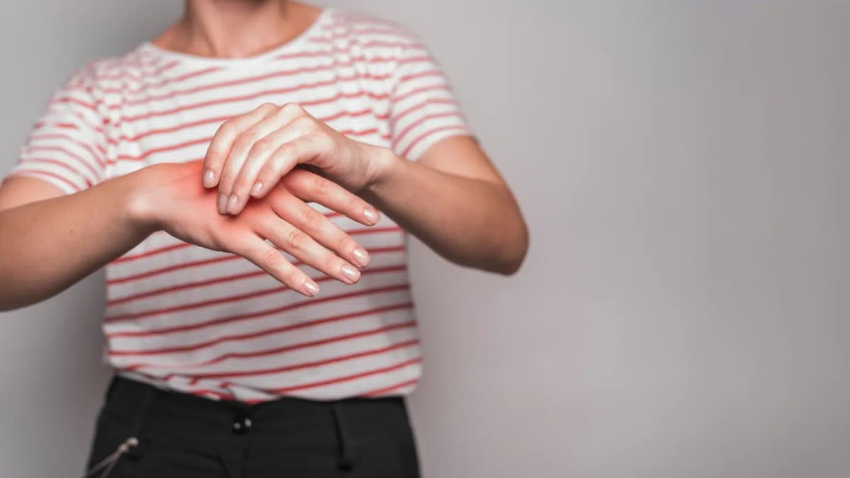 Jovem com deficiência congênita nas mãos tem direito ao BPC/LOAS