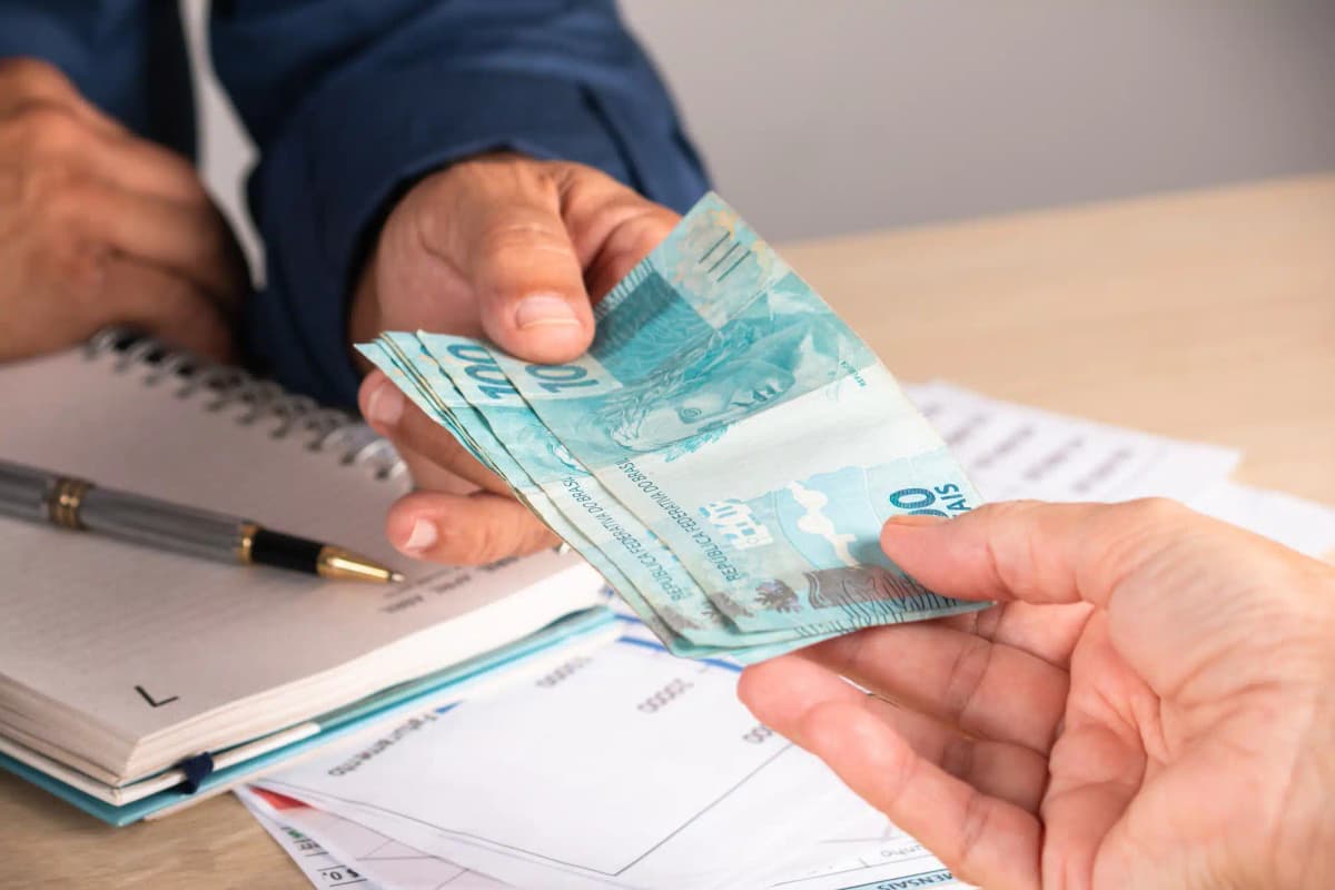 INSS diz que devolve em maio valor descontado em abril de aposentadorias