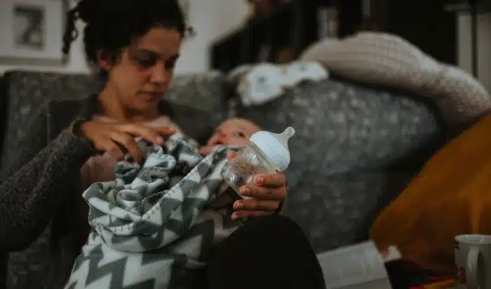 Justiça Federal restabelece BPC a mãe solteira de 18 anos com deficiência