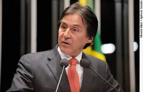 Senador Eunicio Oliveira