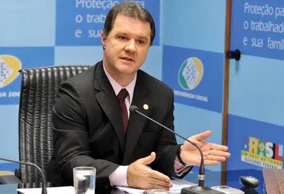 Ministro Carlos Eduardo Gaba