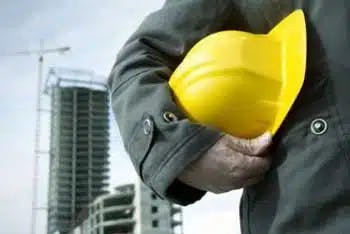 trabalhador-trabalho-construcao-civil-laboral-laborativa-capacete-incapacidade