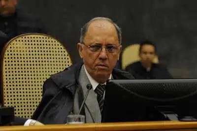 Ministro Arnaldo Esteves Lima - STJ
