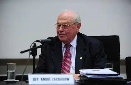 Deputado Federal André Zacharow (PMDB-PR)