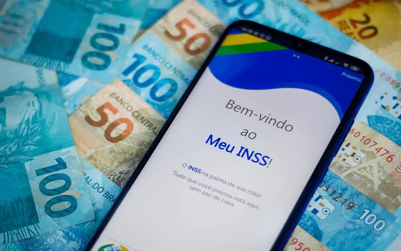 INSS inicia os pagamentos dos benefícios previdenciários referentes a outubro para quem recebe mais de 1 salário-mínimo
