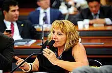 Proposta garante auxílio-doença sem perícia médica durante internação