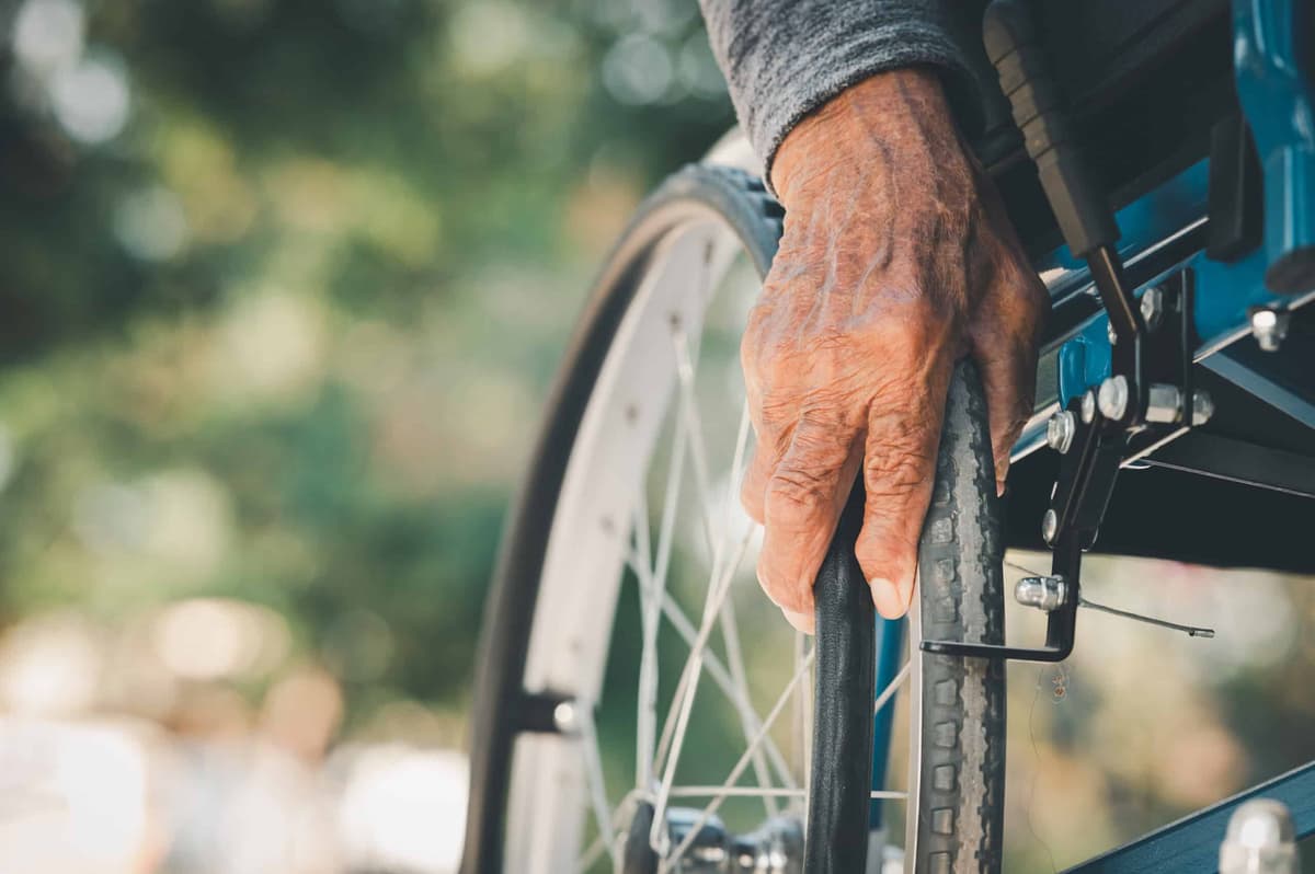 idoso com deficiência