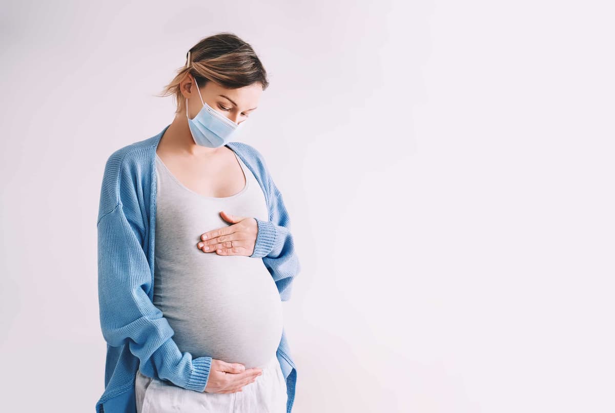 Projeto prevê que INSS pague auxílio-doença à gestante afastada do trabalho durante a pandemia