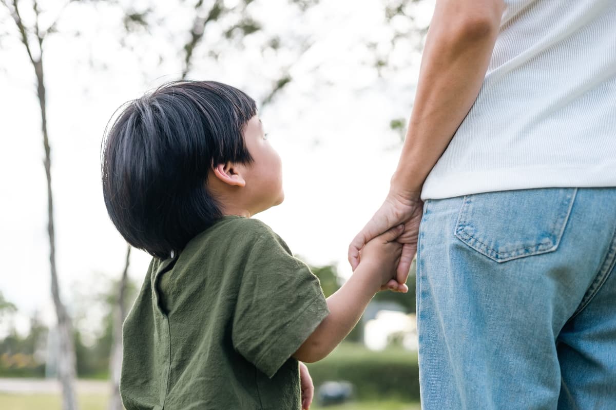 Criança com autismo recebe direito ao BPC após negativa do INSS