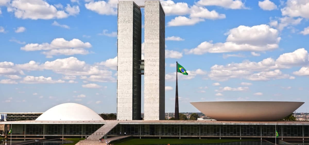 Congresso derruba veto de Bolsonaro e facilita acesso ao BPC
