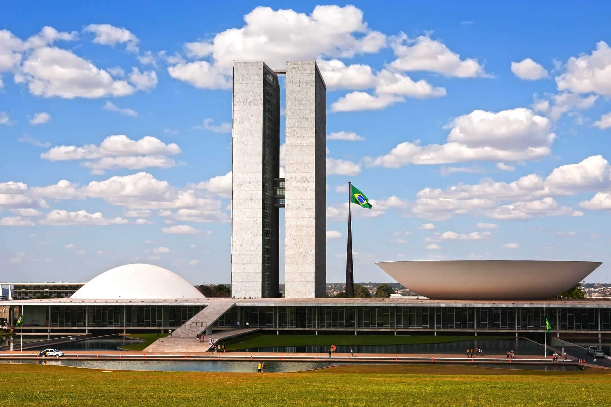 Congresso derruba veto de Bolsonaro e facilita acesso ao BPC