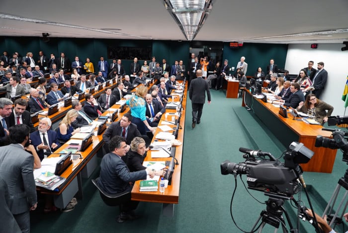 Comissão Especial da Câmara dos Deputados aprova a PEC dos Precatórios com modificações