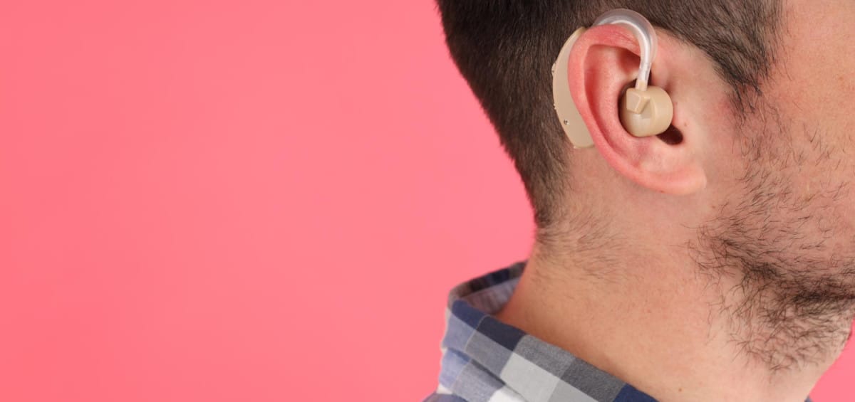 INSS busca facilitar o atendimento às pessoas com deficiência auditiva