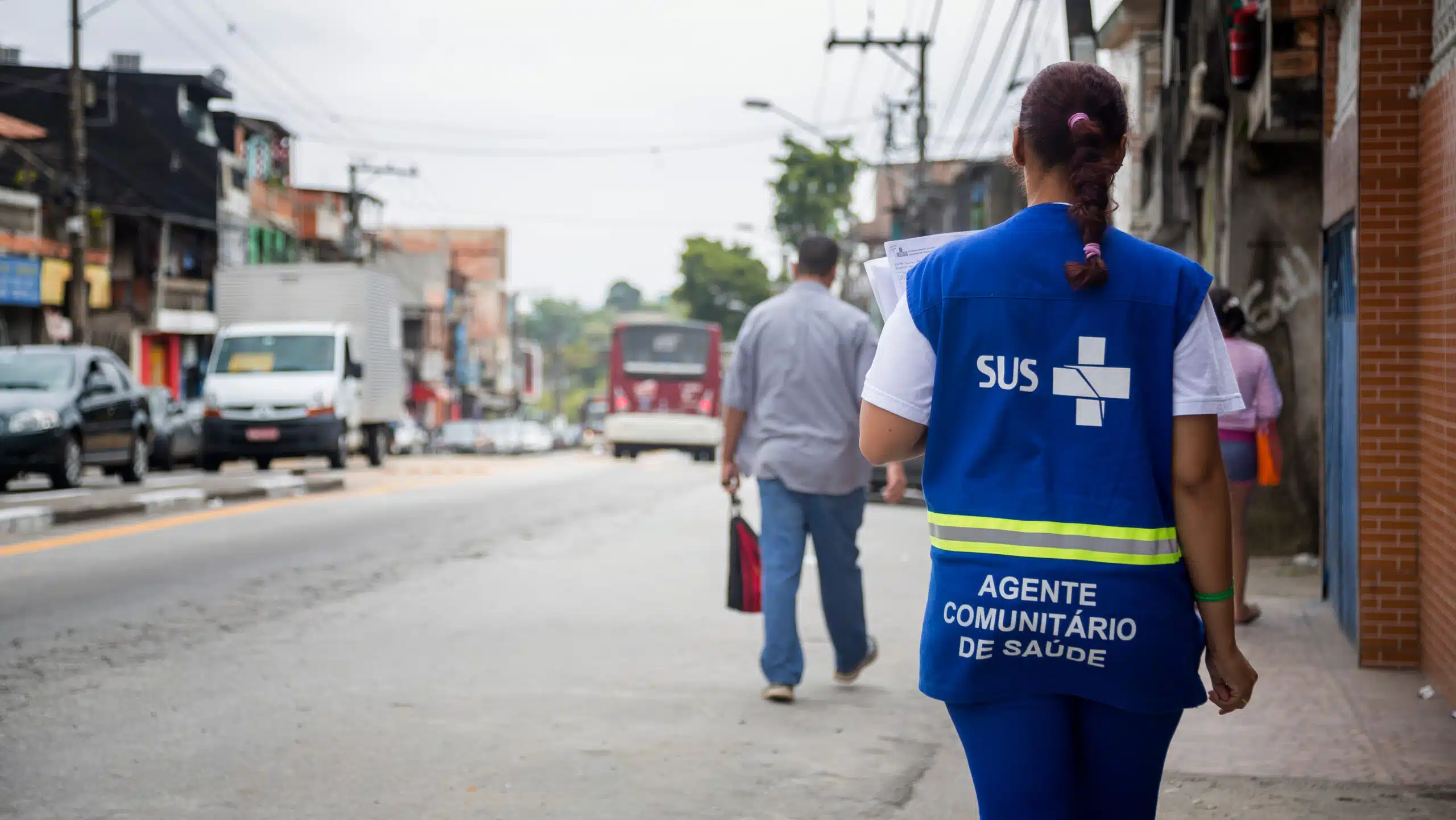 Nova regra de aposentadoria para agentes de saúde garante antecipação?
